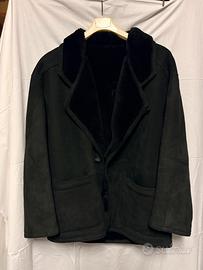 Montone nero taglio sartoriale