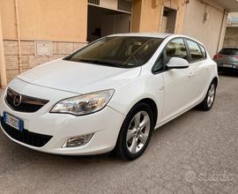 OPEL Astra 4ª serie - 2012