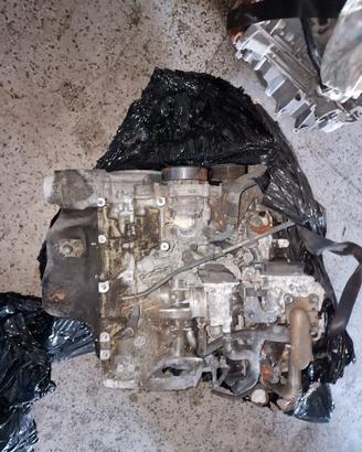 Motore Toyota Rav4 2200 diesel anno 2011