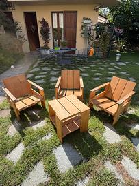 3 sedie + tavolino Crate Rietveld per Cassina