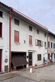 Immobile in asta di 249 m² con più di 5 locali e b