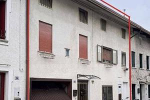 Immobile in asta di 249 m² con più di 5 locali e b