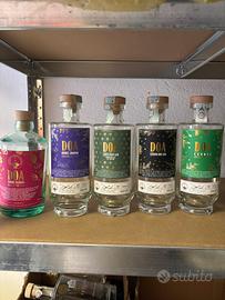 Bottiglie gin doa vuote