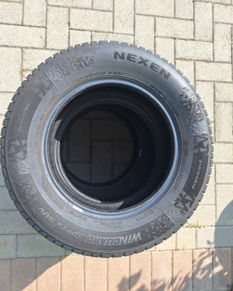 Gomme invernali  Nexen winguard sport 2,215/65R16 