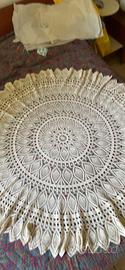 Tovaglia rotonda ad uncinetto