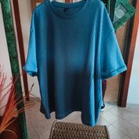 Maglietta modello over 