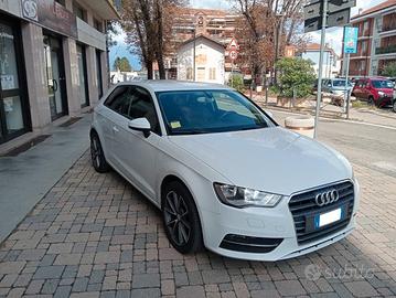 Audi A3 1.6 TDI Ambition 105 CV