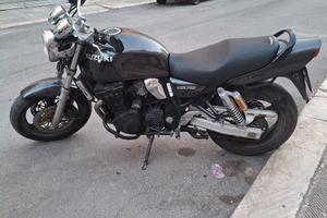 suzuki gsx 750 inazuma FMI