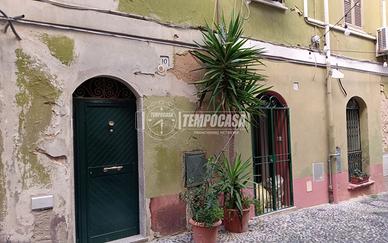 Vicolo San Leonardo (adiacenze Largo Cavallotti)