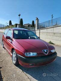 Alfa Romeo 145 2.0i 16V Twin Spark cat Quadrifogli