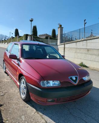Alfa Romeo 145 2.0i 16V Twin Spark cat Quadrifogli