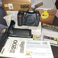 Nikon D200 con 18-200 1: 3.5-5.6 G ED DX VR