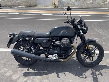Moto Guzzi V7 III Stone Abs