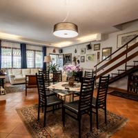 VILLA A SCHIERA D'ANGOLO A SANTA MARINELLA