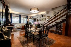 VILLA A SCHIERA D'ANGOLO A SANTA MARINELLA