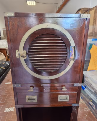 Mobiletto stile marinaresco in legno