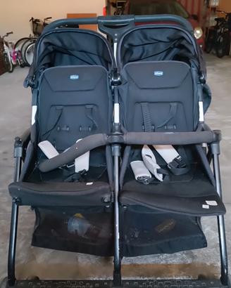 passeggino gemellare chicco