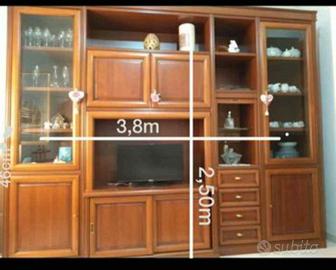 parete attrezzata in buono stato 