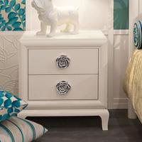 Comodino in legno con 2 cassetti