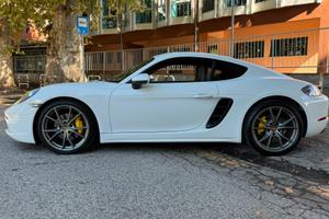 Porsche Cayman 718