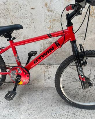 Bicicletta B-Twin Decathlon rossa