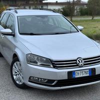 VOLKSWAGEN PASSAT 2.0 TDI 140CV con CAR PLAY