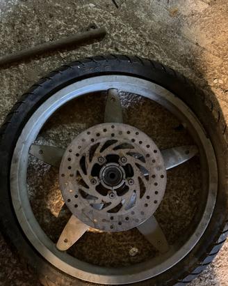 Cerchio e gomma