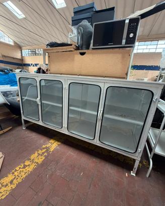 Credenza industriale in metallo