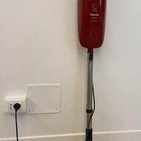 Scopa eletrica Miele