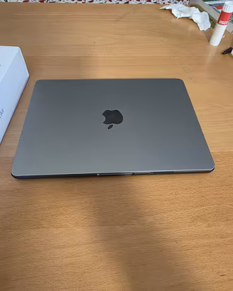 macbook air M2
