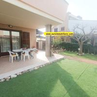 Villetta a schiera con giardino