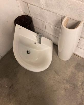 Lavabo e colonnina Bagno