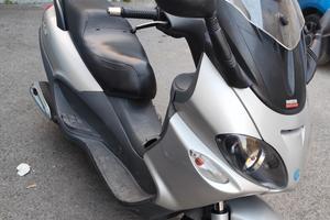 piaggio X9 