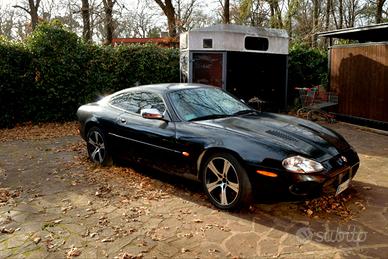 Jaguar XKR