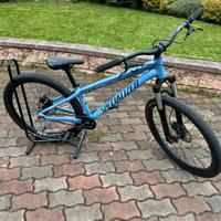 Bici fa Dirt / Jump SPECIALIZED