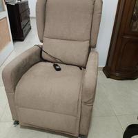 Poltrona reclinabile antidolorifica
