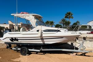 Cabinato Maran 550 con Yamaha 100 hp 4 t