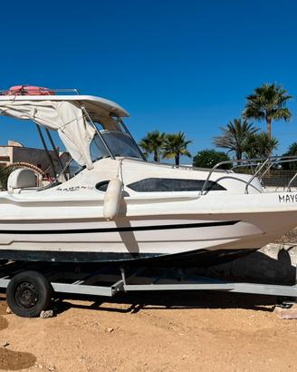 Cabinato Maran 550 con Yamaha 100 hp 4 t