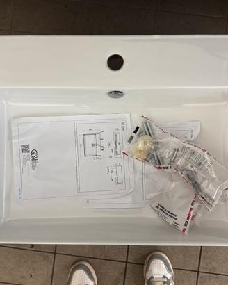 2 lavandini Gessi nuovi con kit fissaggio - design