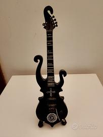 Mini chitarre da collezione