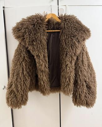 Pelliccia finta beige