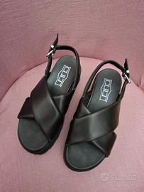Sandali Cult platform pelle nera n. 38