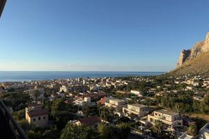 Appartamento di 150 m² con 5 locali a Palermo