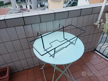 Cinque fioriere in ferro per vasi di 60 cm