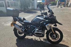 BMW R1250GS