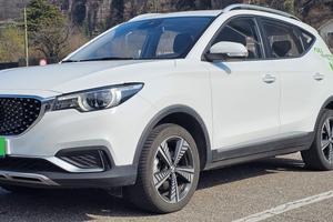 MG ZS EV - Tetto Panoramico & Ruota di scorta