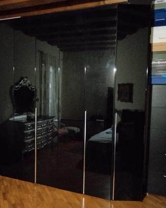 Armadio a parete laccato nero