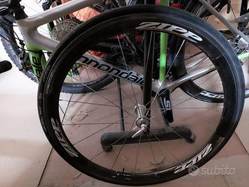 Ruote 28" carbonio ZIPP 303 per tubolari, no-disc