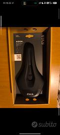 Sella Fizik Aidon Terra X1 Carbon nero 145mm