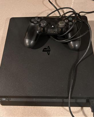 Playstation 4 con 3 giochi + giochi pc